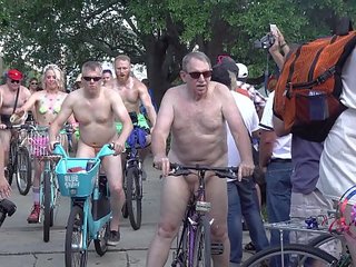 Uus orleans alasti bike sõitma 2018