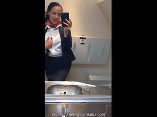 Latina stjuarte pievienojas the masturbācija jūdze augsts klubs uz the lavatory un cums